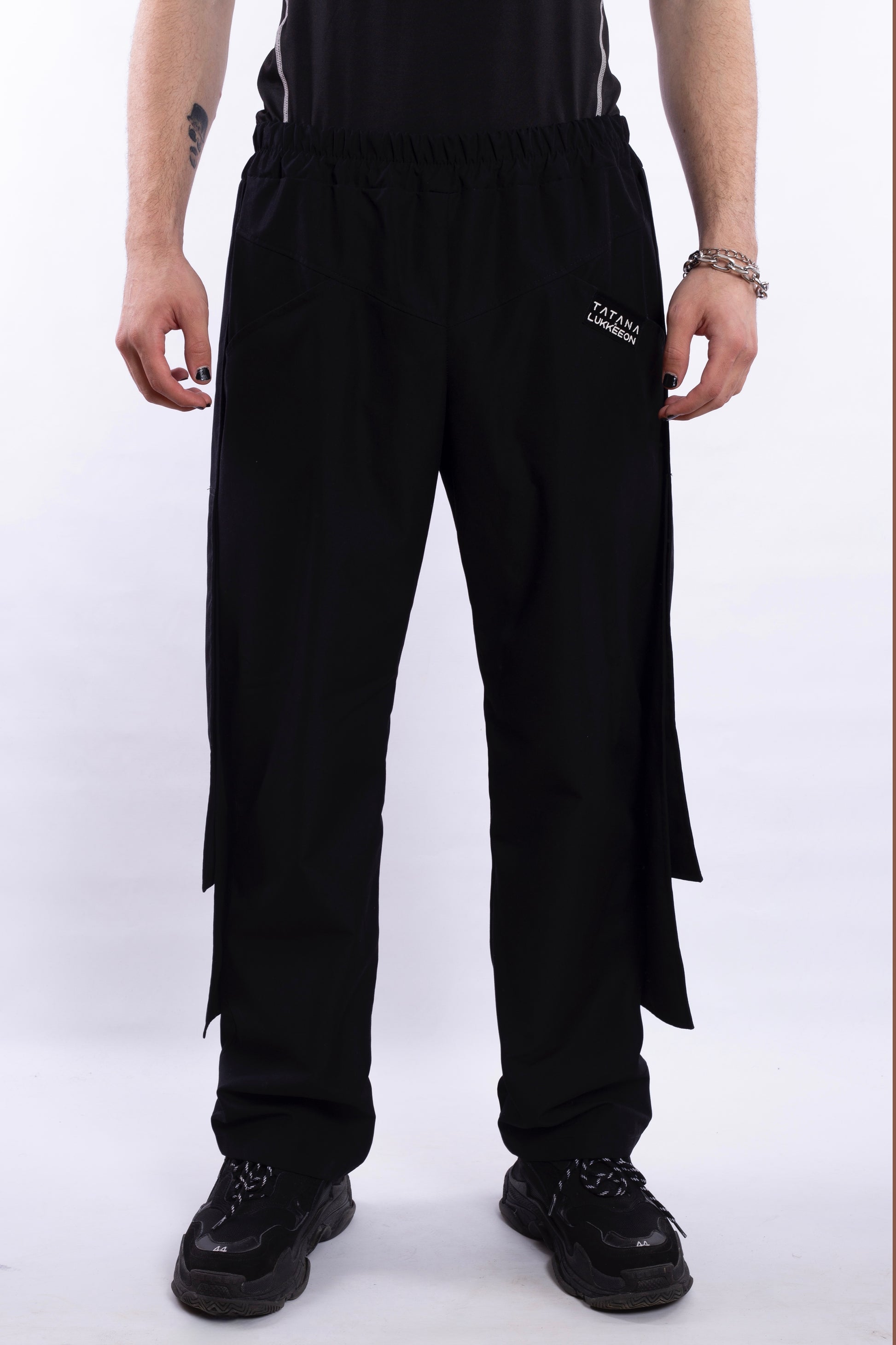 Black Pants L10 With Back Details