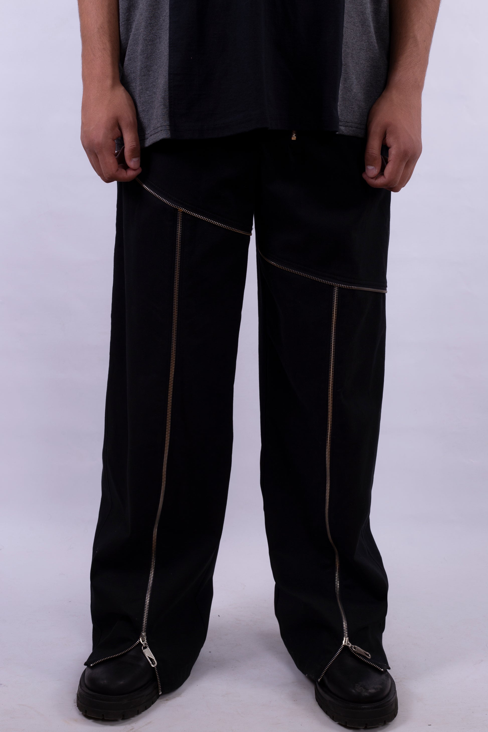 Cargo Pants with Zippers M5