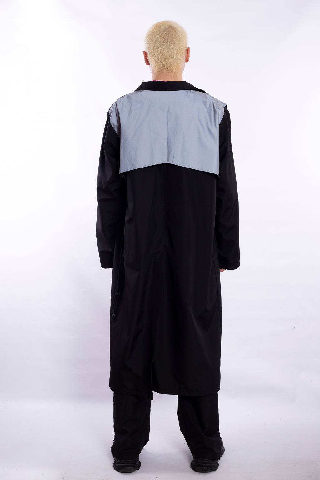 Trench With Reflector Details