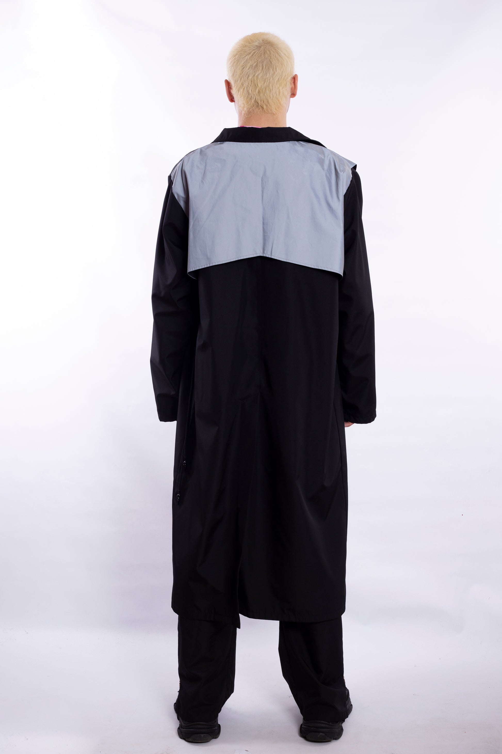 Trench With Reflector Details