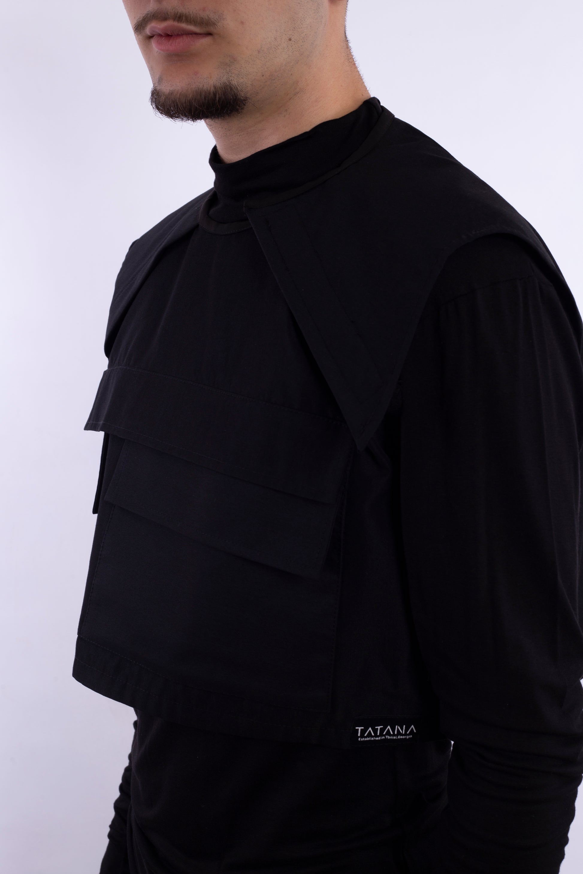 Black Croped Jacket With Pockets