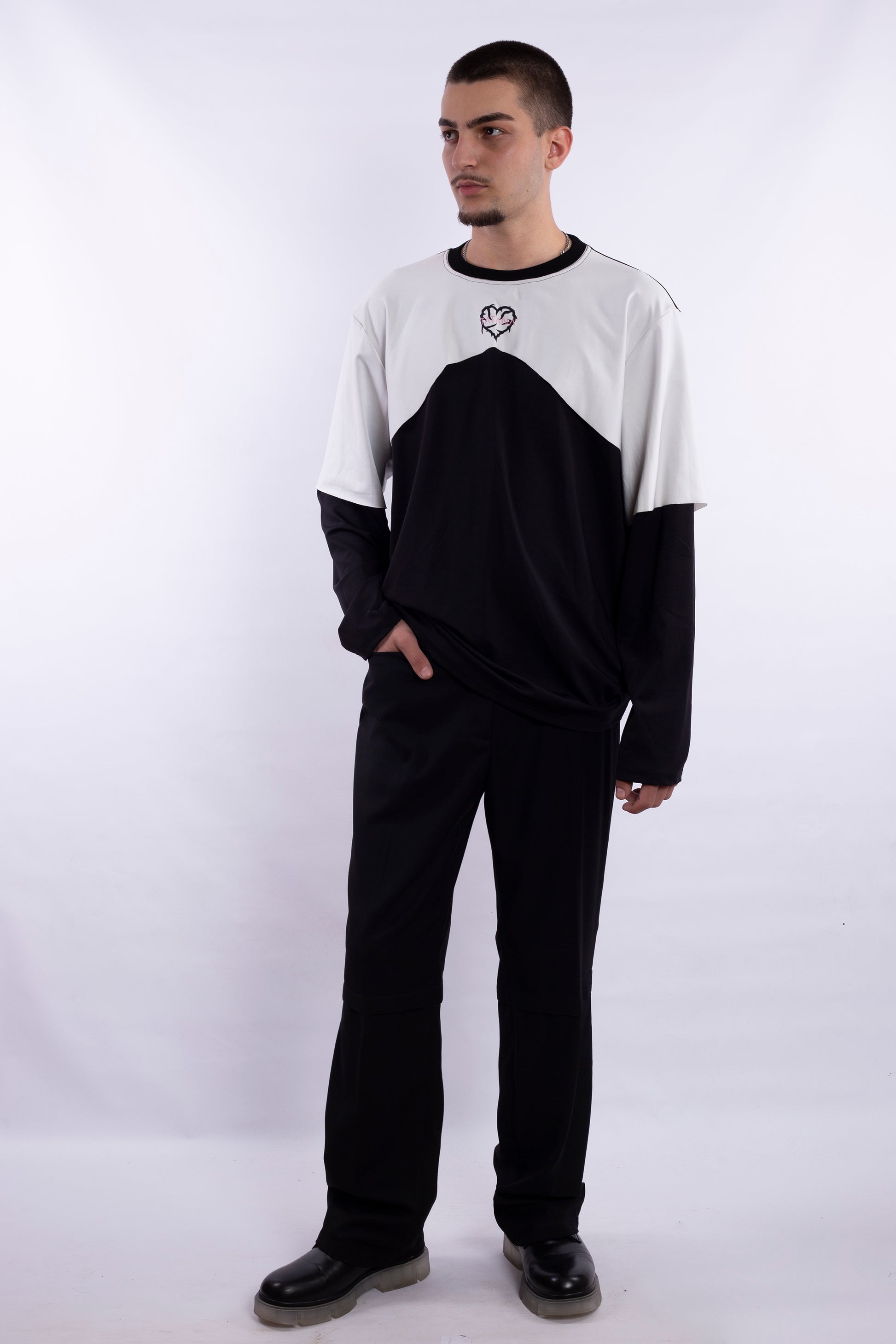 BW T-Shirt With “TATANA HEART” Logo