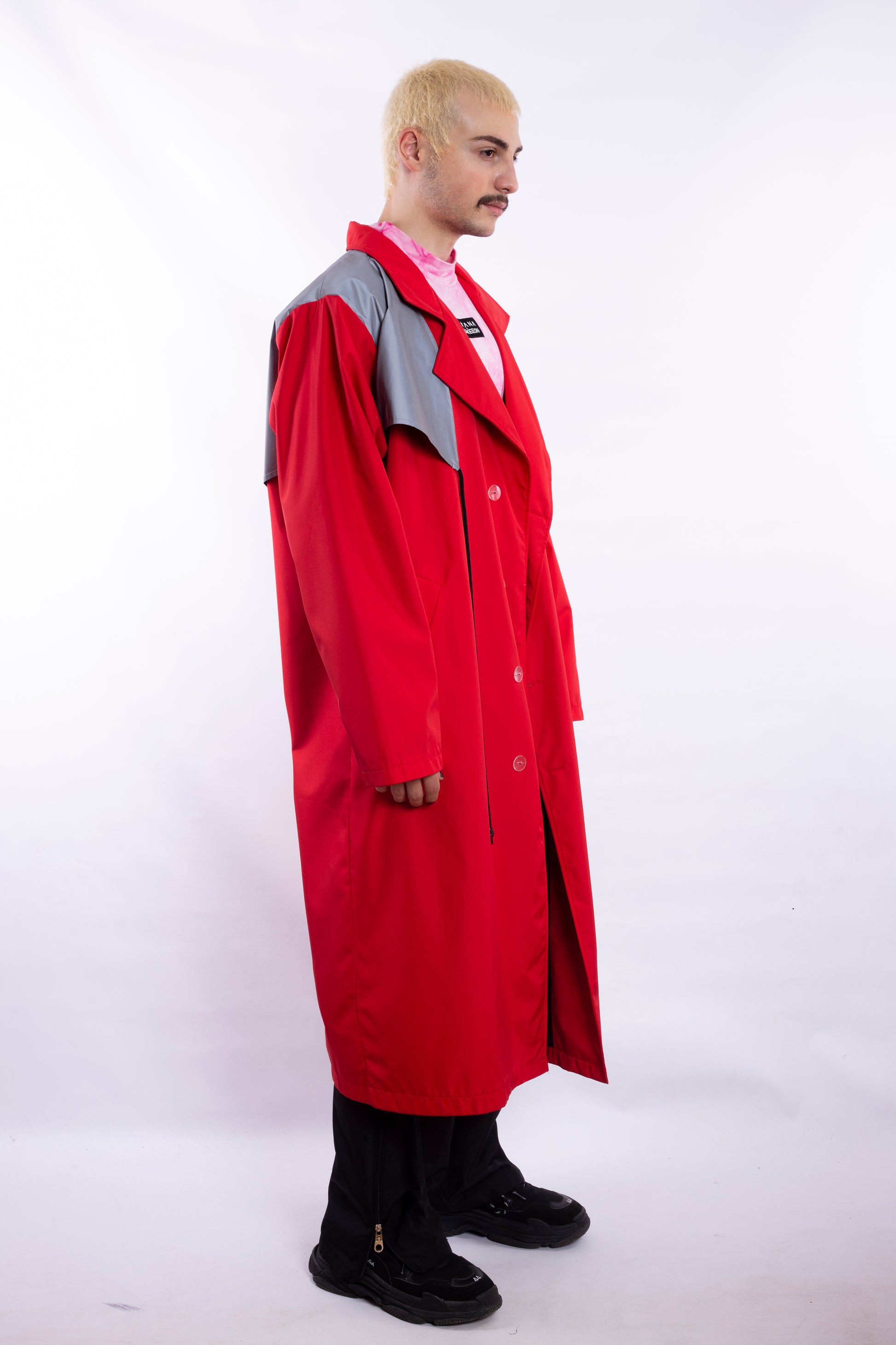 Trench With Reflector Details
