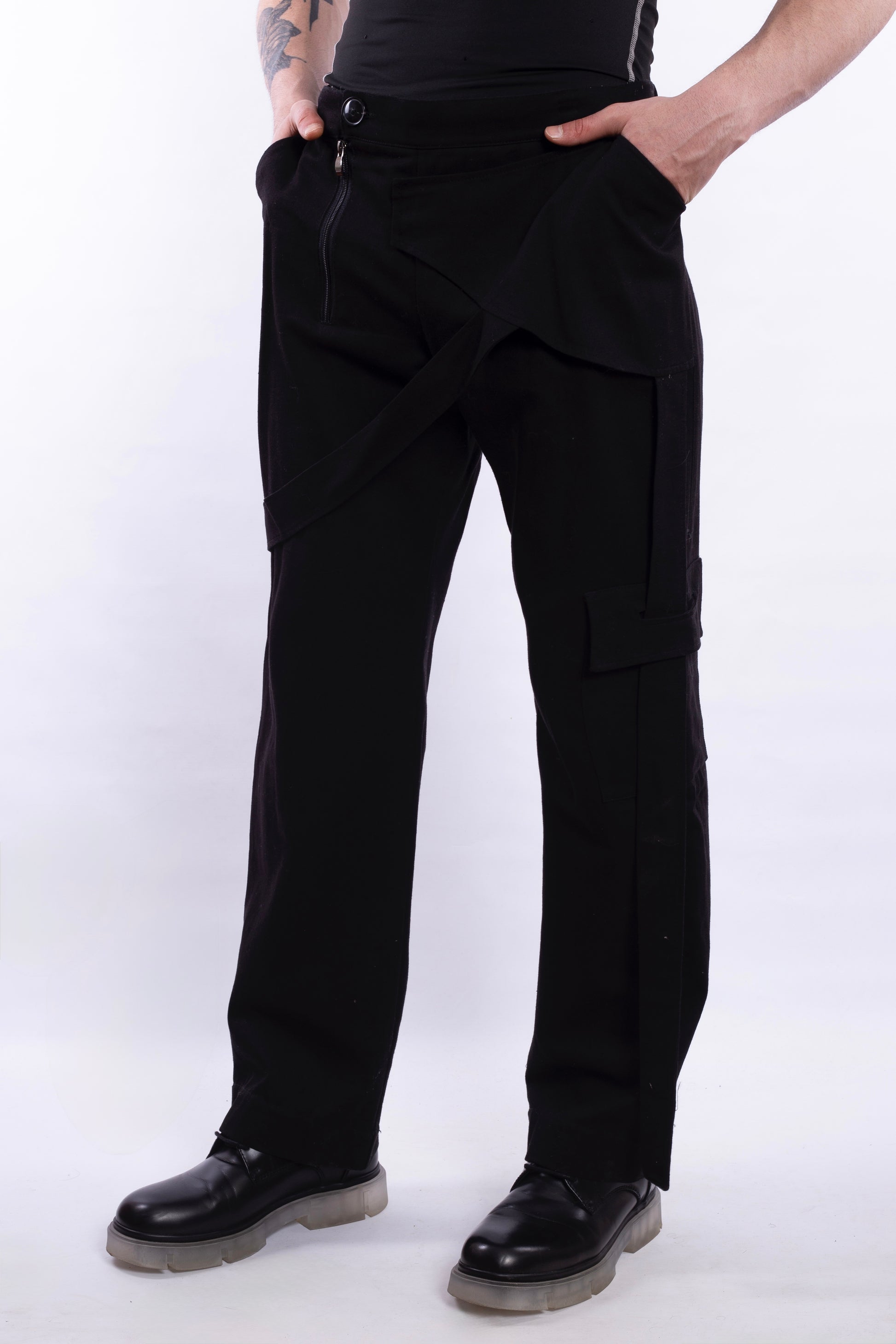 Black Pants L7