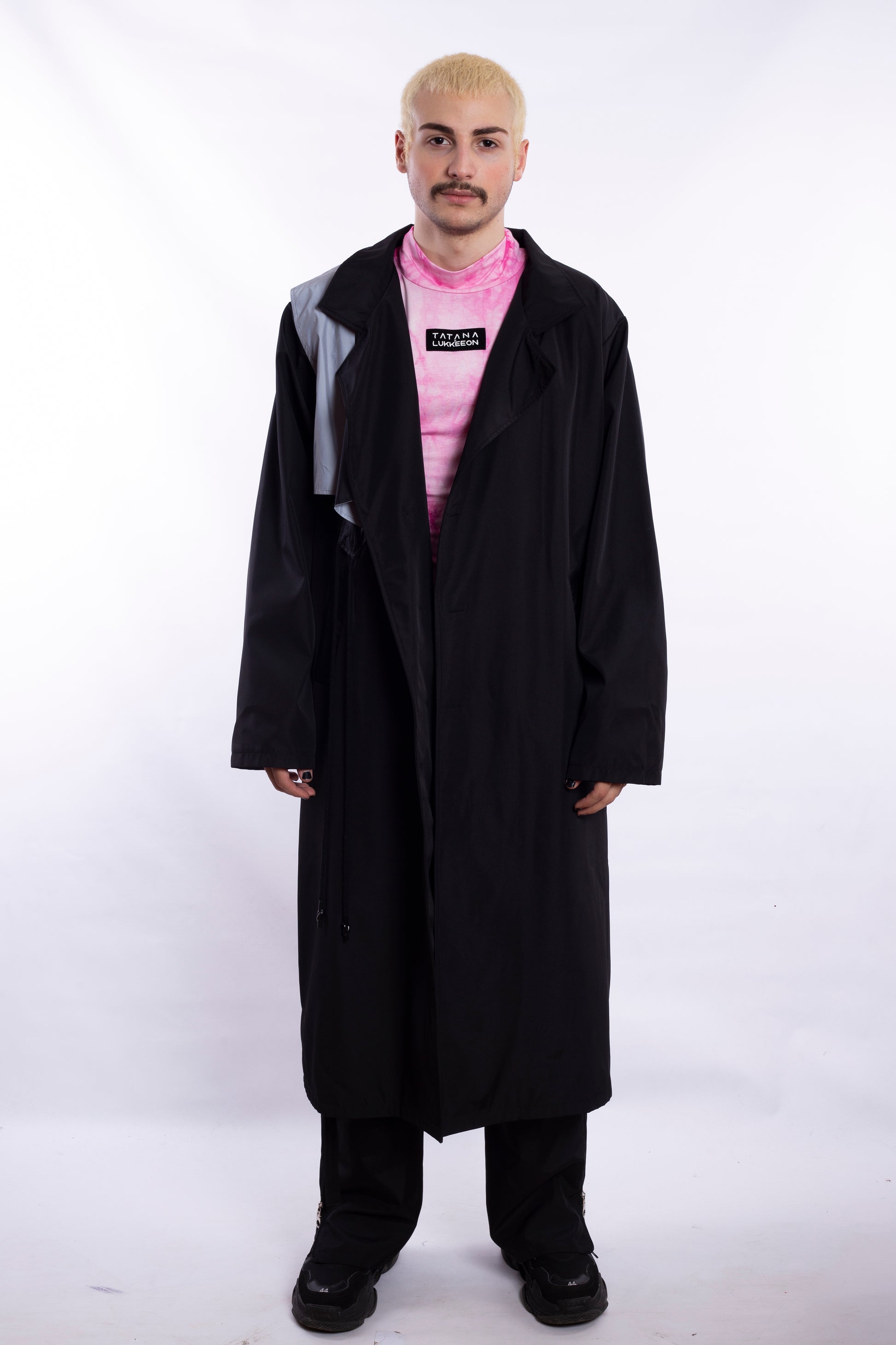 Trench With Reflector Details