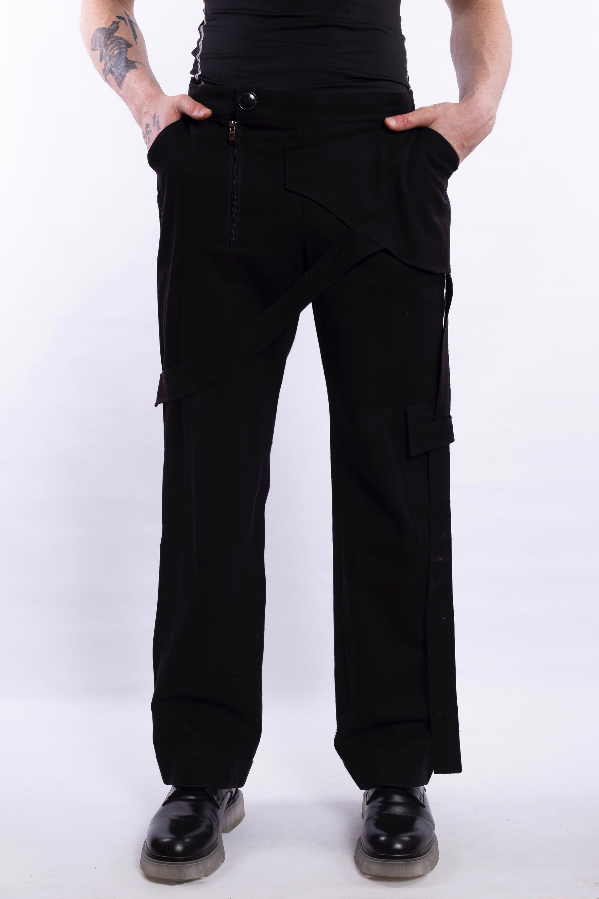 Black Pants L7