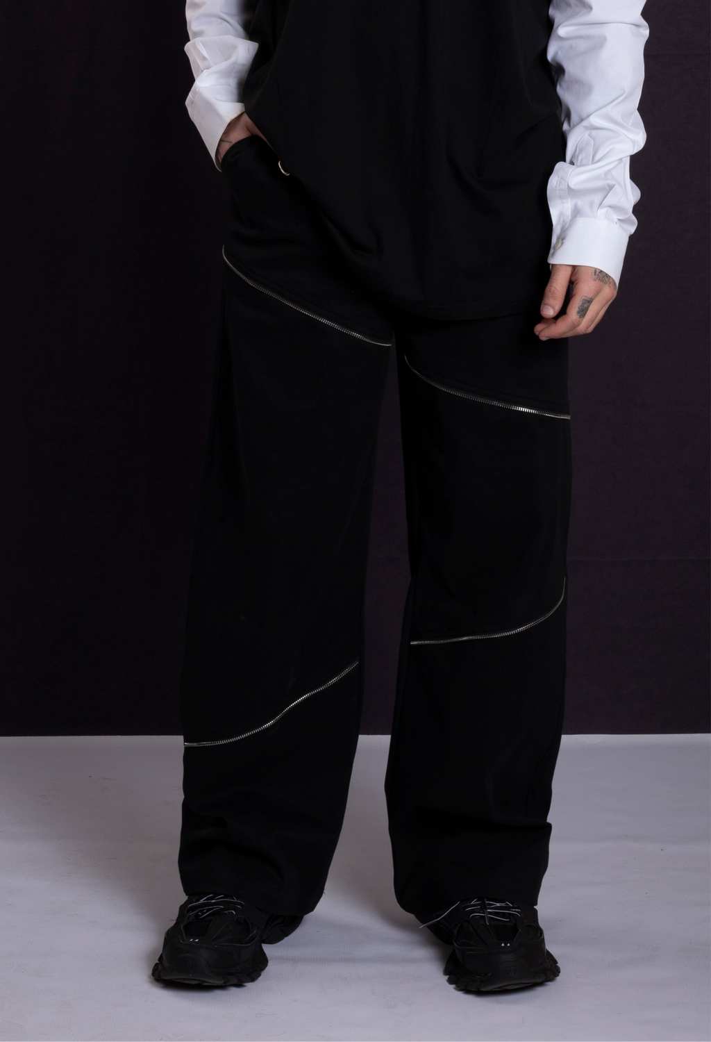 Cargo Pants with Zippers M4