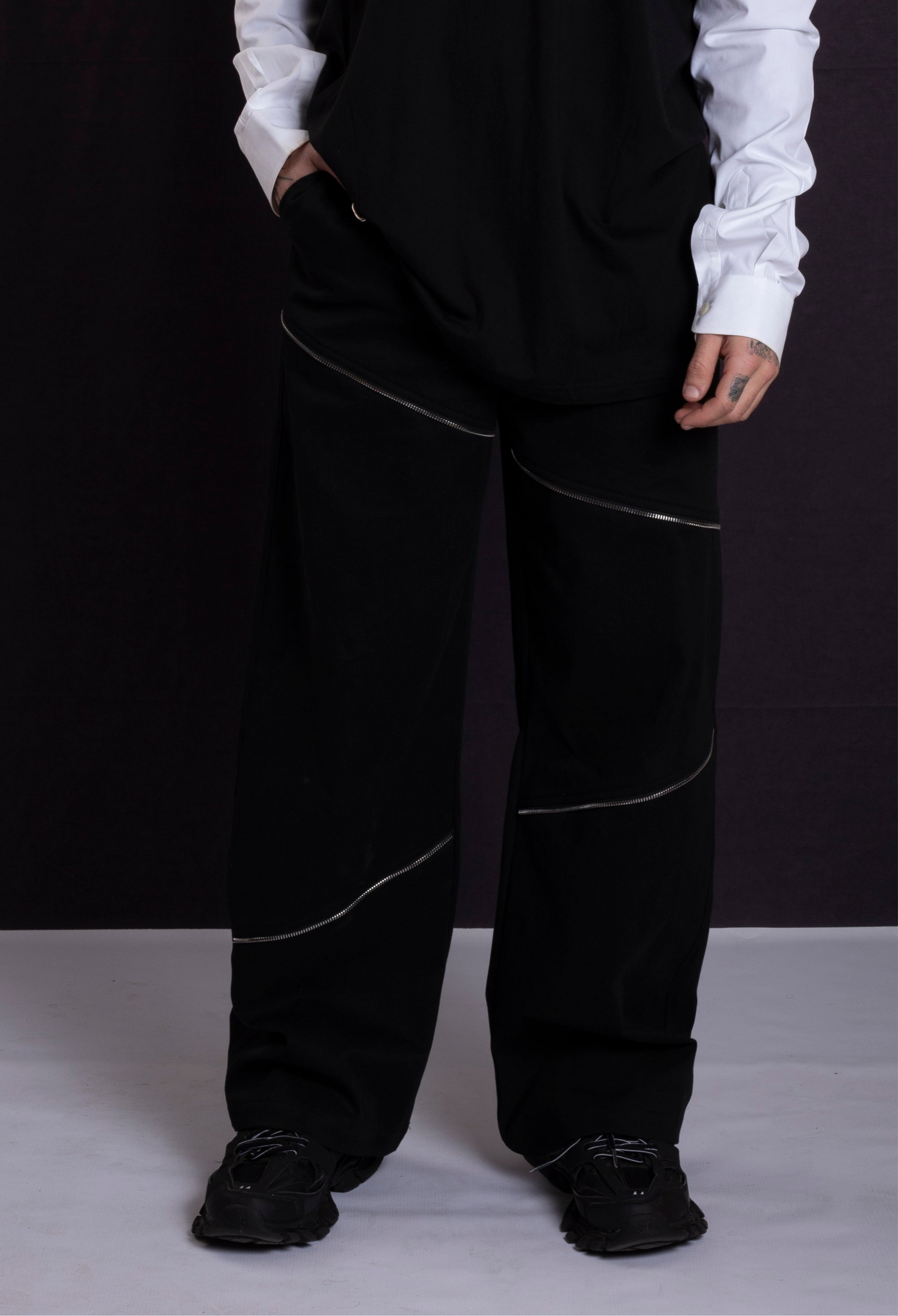 Cargo Pants with Zippers M4