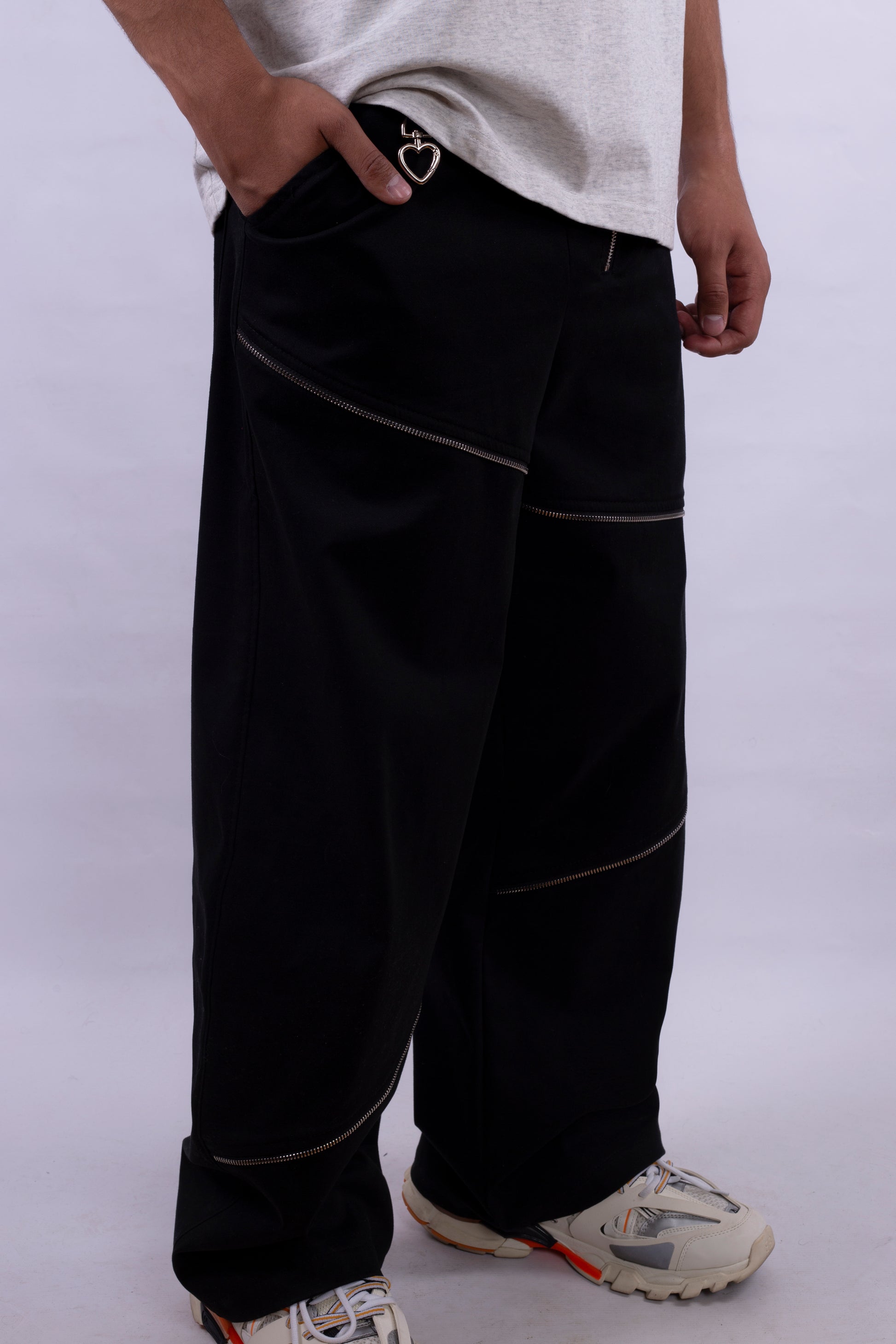 Cargo Pants with Zippers M4