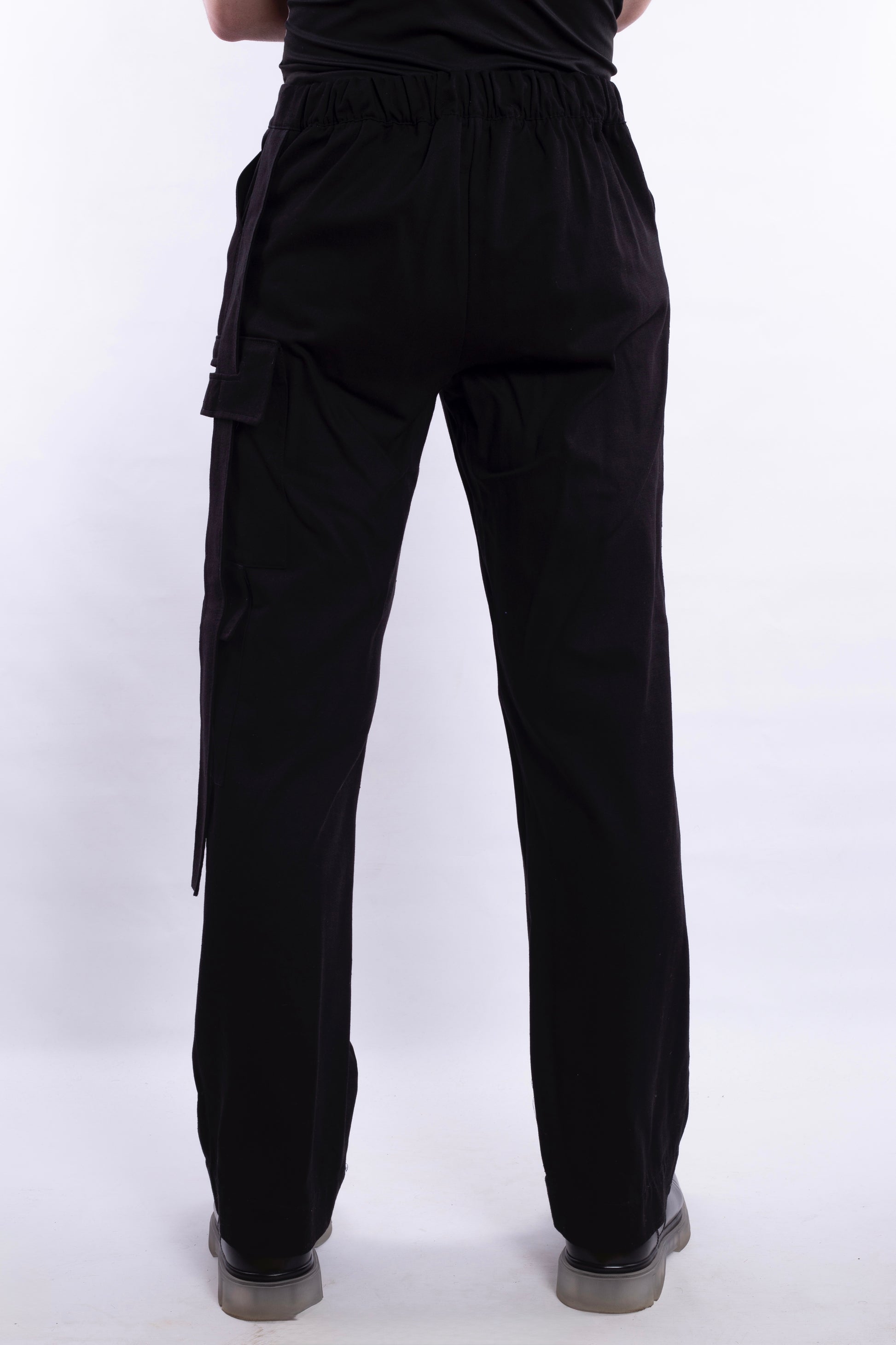 Black Pants L2
