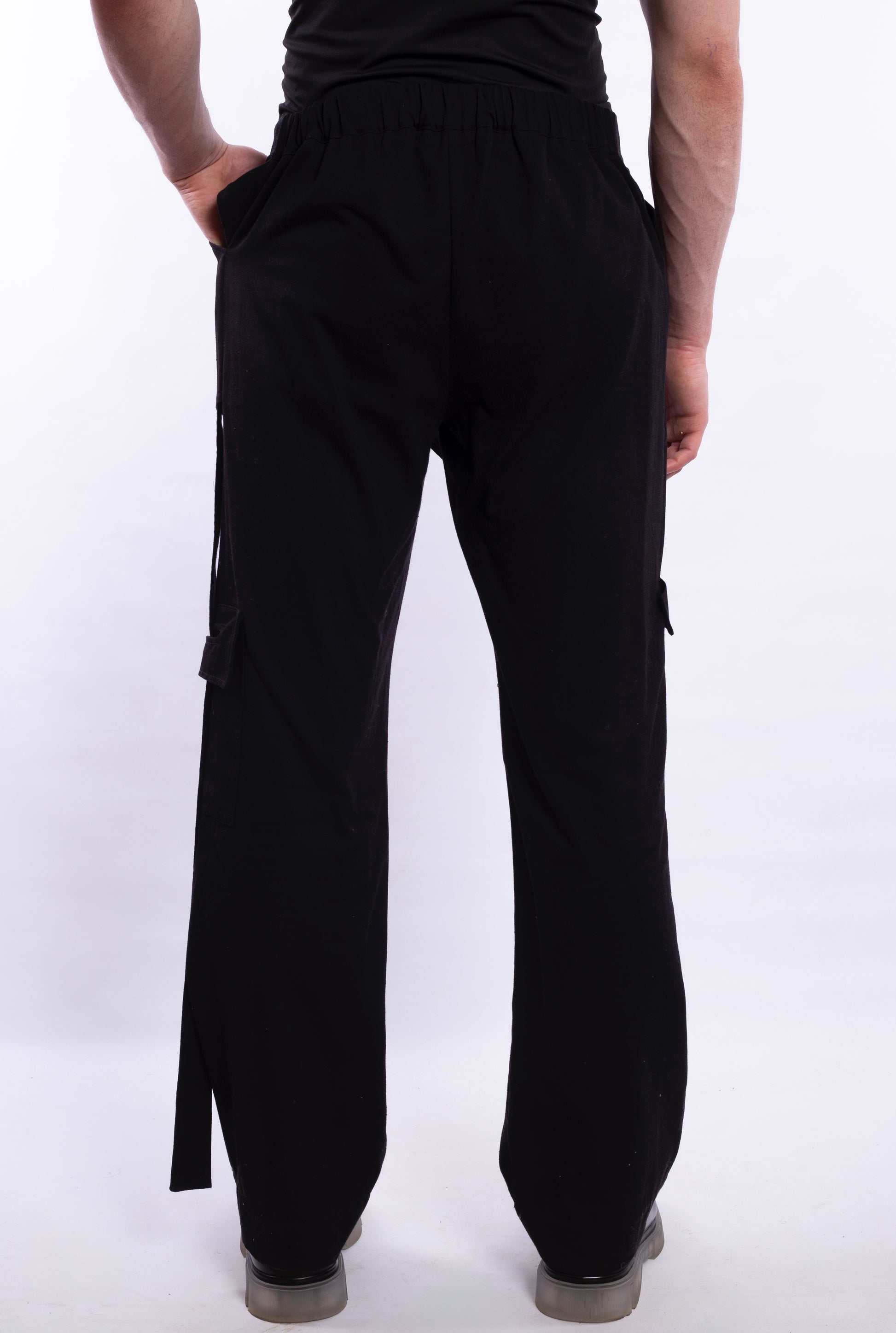Black Pants L7